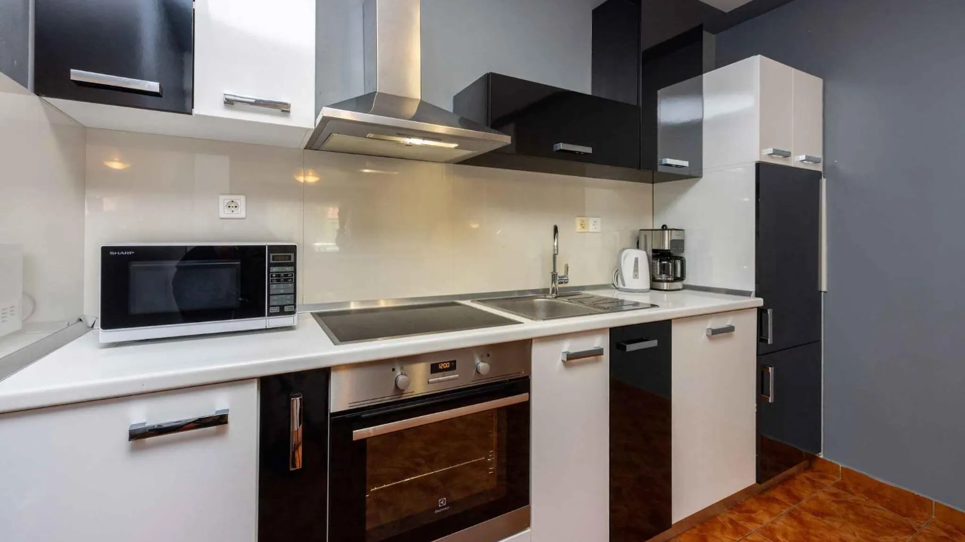 Apartment In Novi Vinodolski 39370