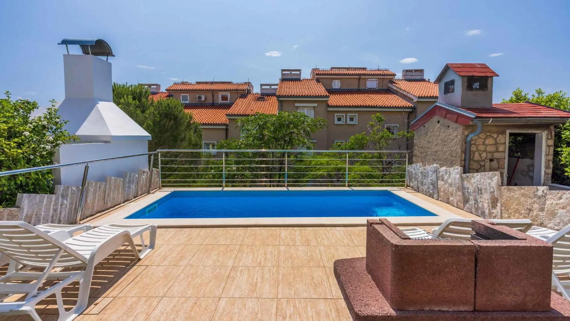 Apartment In Novi Vinodolski 39370 0*,  Croazia